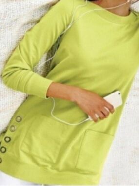 Like new condition “Soft Surroundings” Lime Green Ribbed-Neck Pullover!!